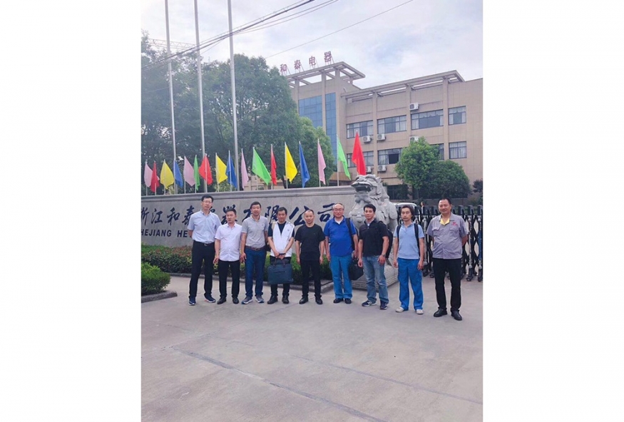 日本(ben)客戶來我(wo)司視察