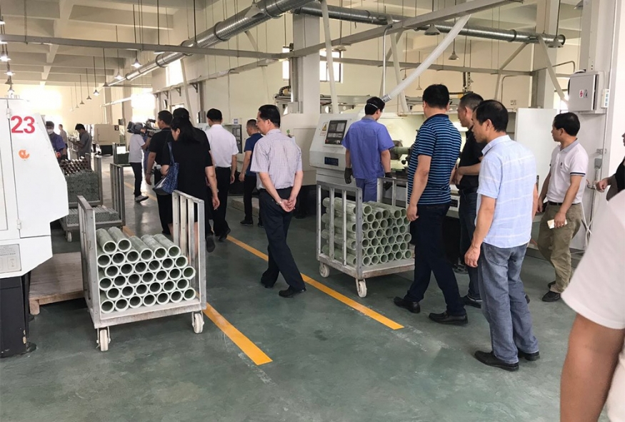 領(ling)導視察(cha)